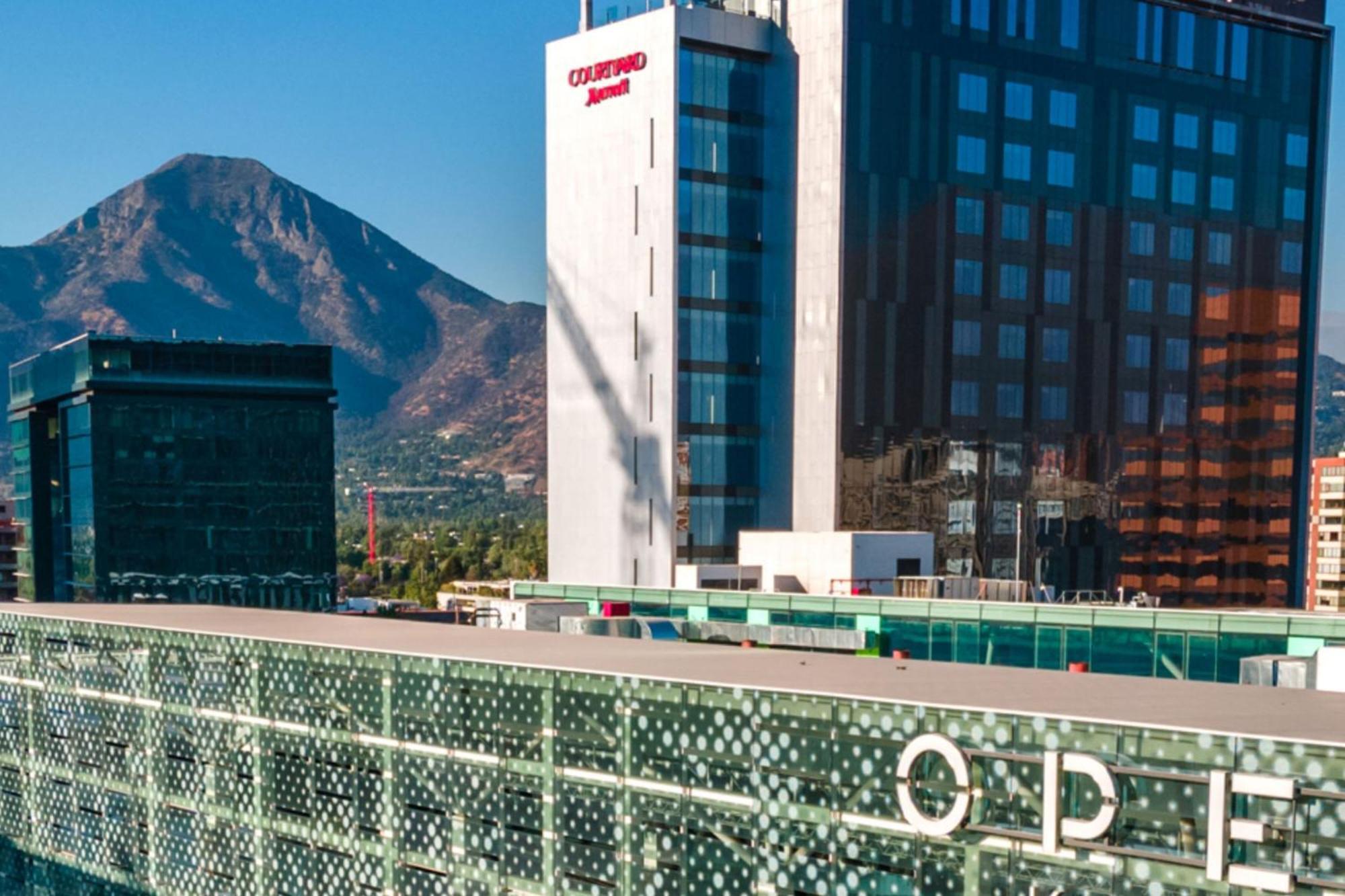 Courtyard By Marriott Santiago Las Condes Exterior photo