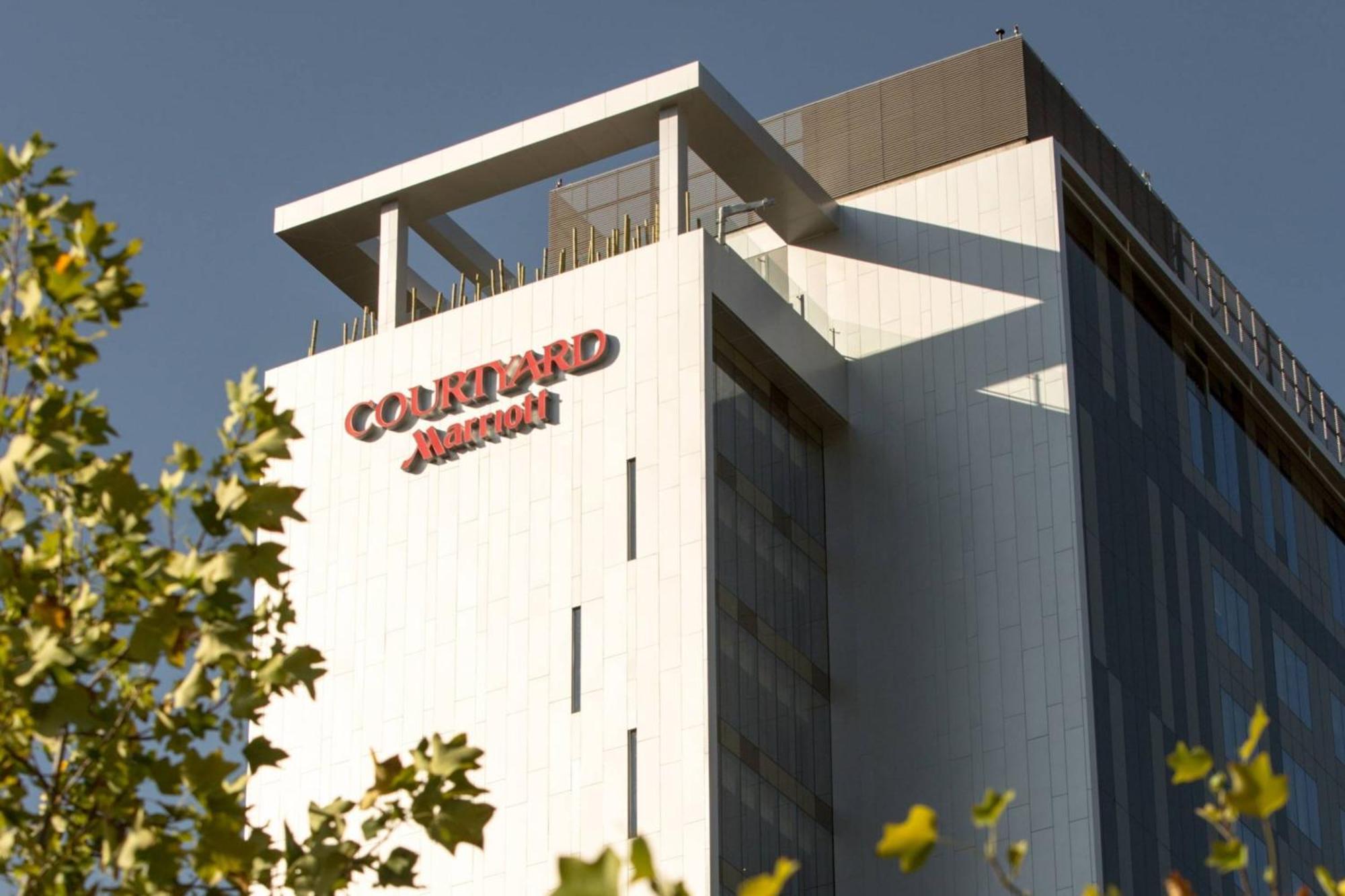 Courtyard By Marriott Santiago Las Condes Exterior photo